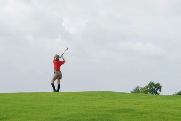 刘艳LPGA波特兰精英赛领先 中国金花全力冲击赛季首冠迎来良机
